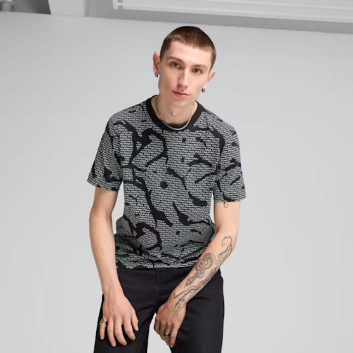 PUMA ESS LOGO LAB AOP Tee